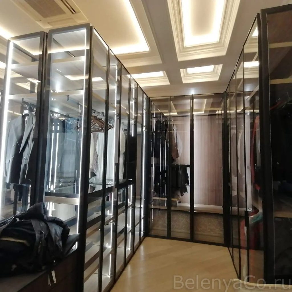 Гардеробная в частном доме