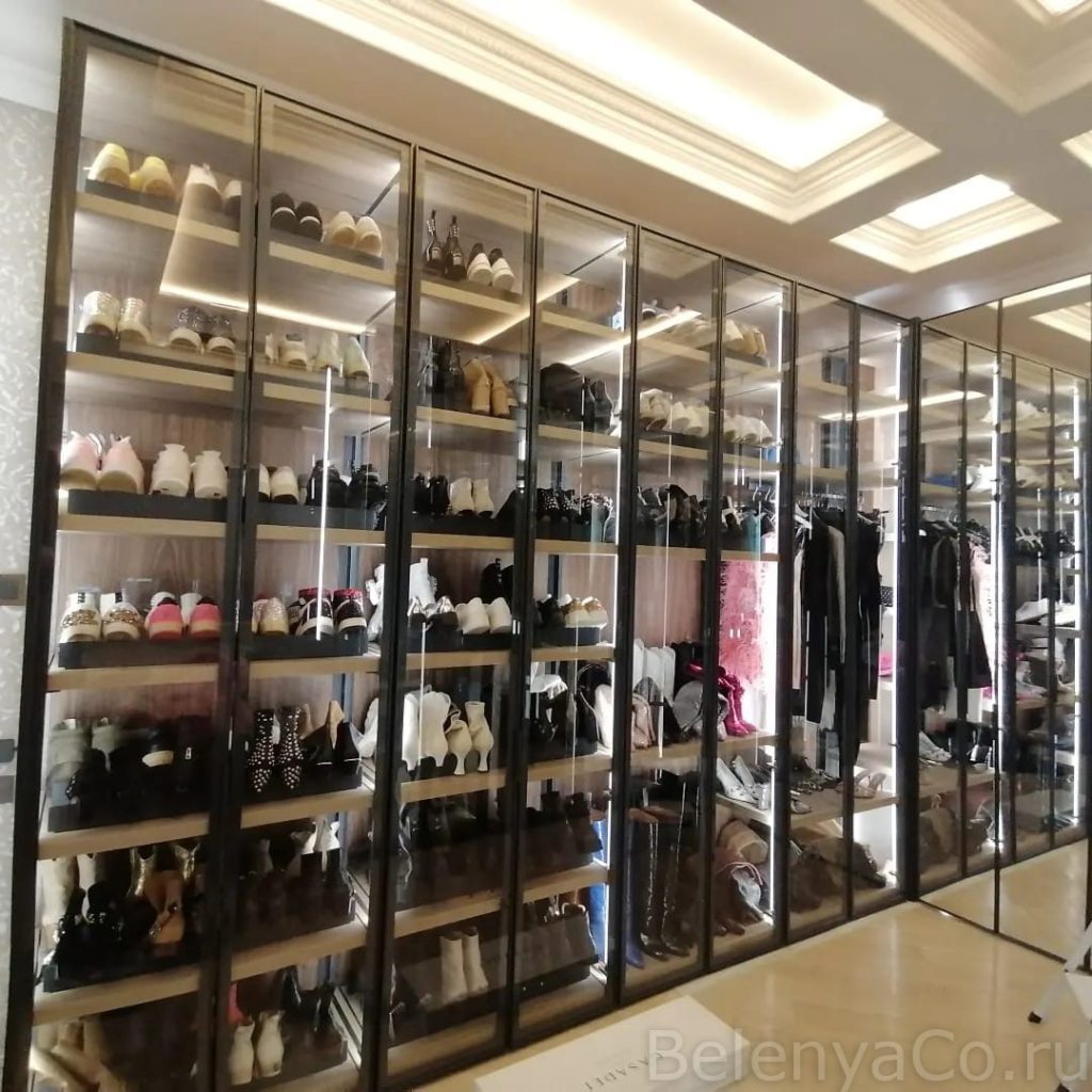 Гардеробная в частном доме