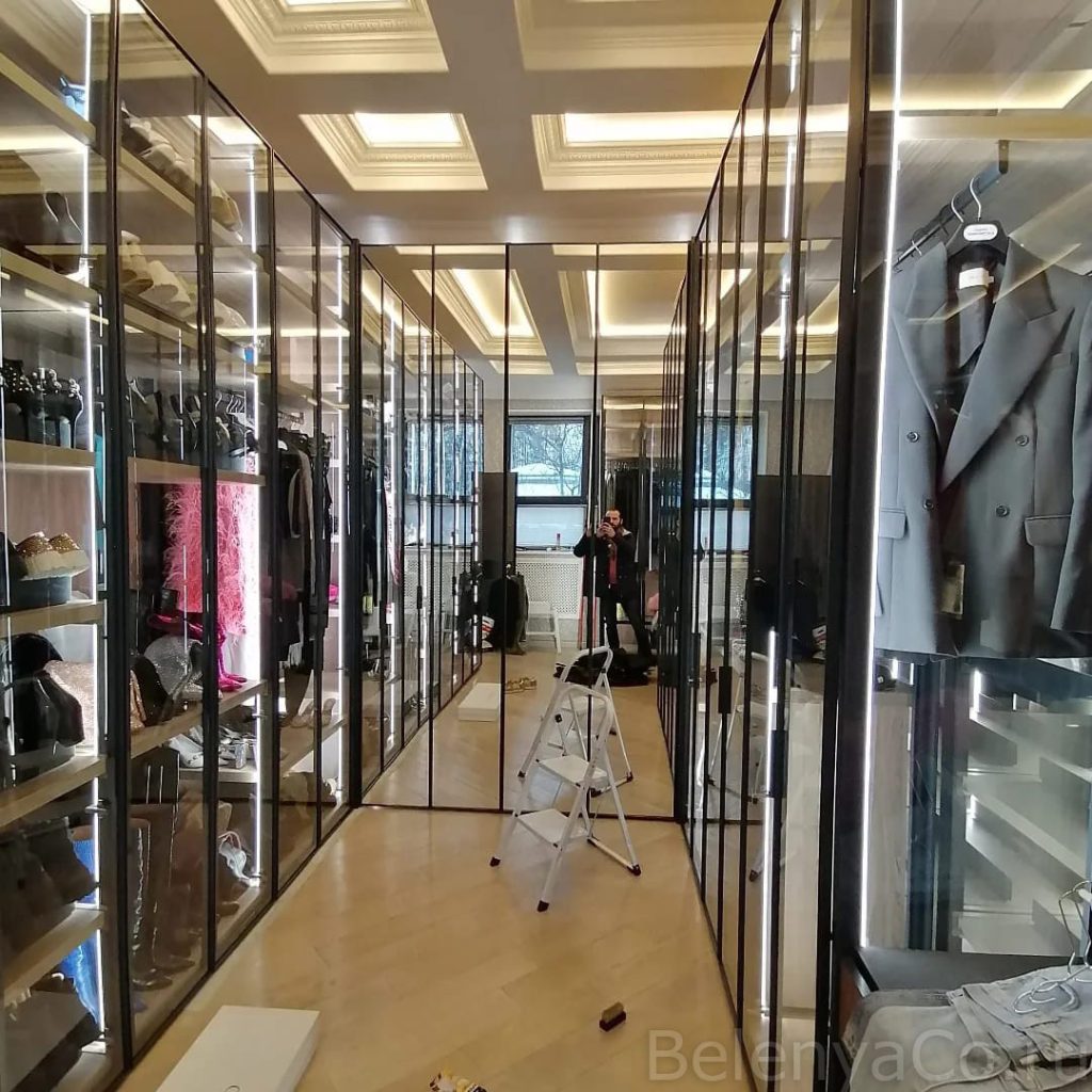 Гардеробная в частном доме