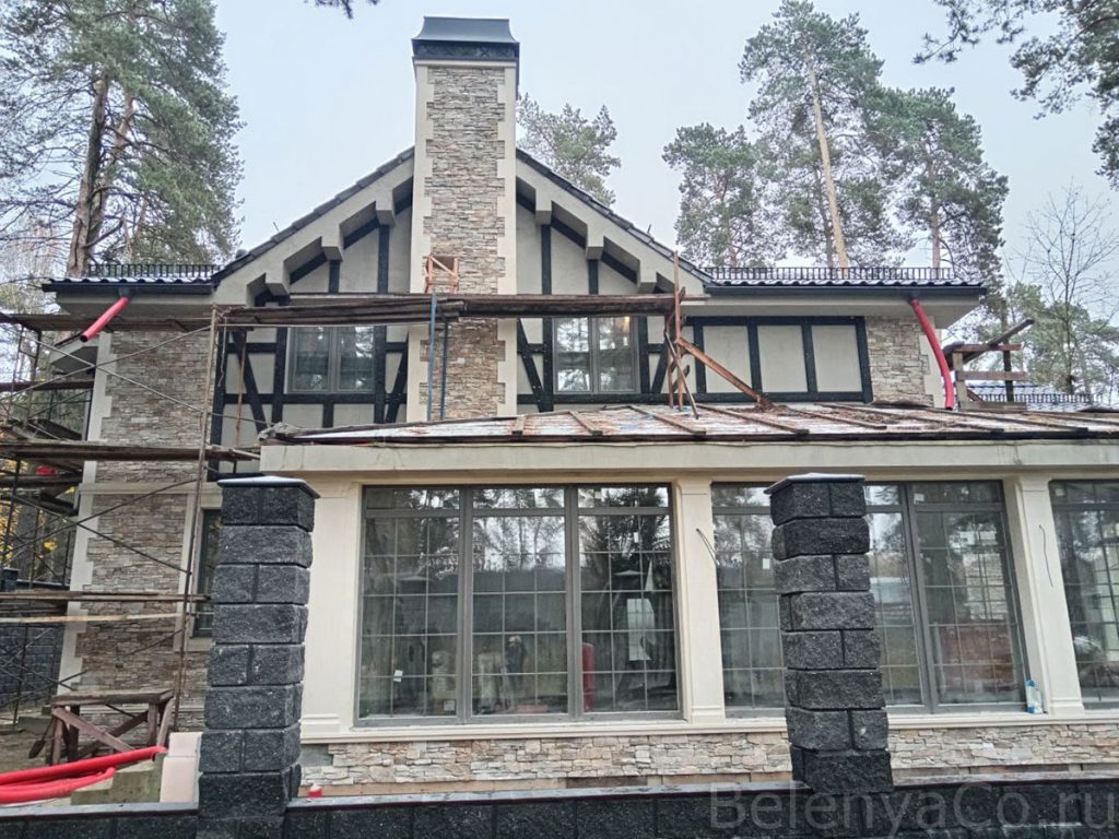 Индивидуальный жилой дом 310 м²