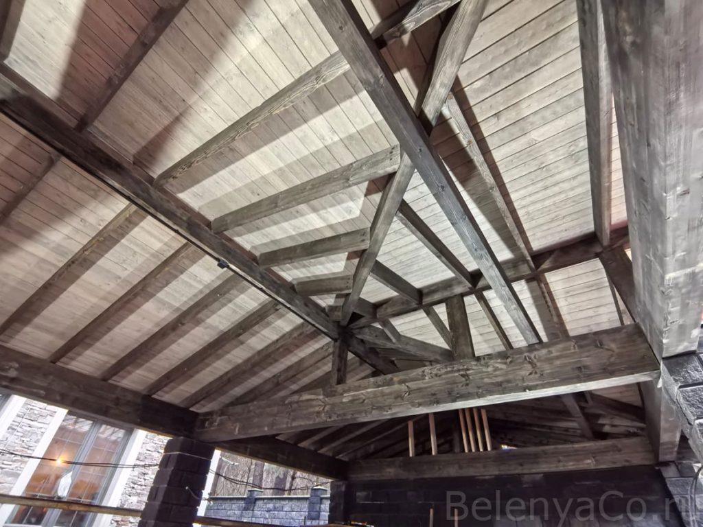 Индивидуальный жилой дом 310 м²