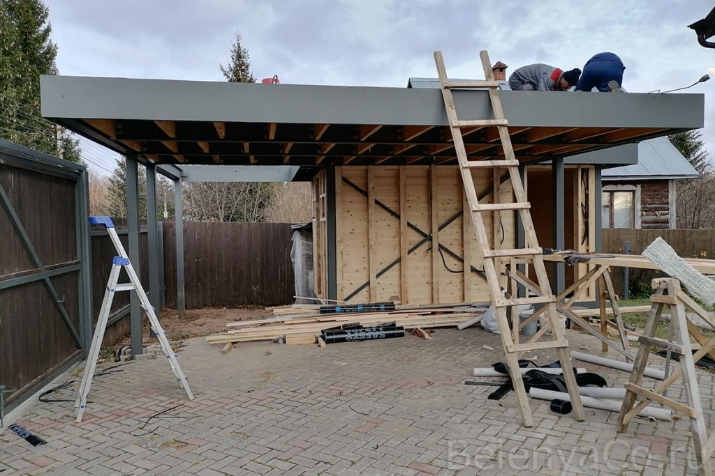 Навес с хозблоком